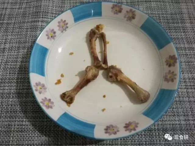 麦辣鸡翅与肯德基香辣鸡翅对比，你喜欢哪边的鸡翅呢