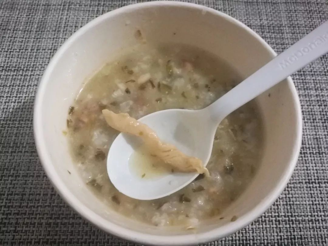 去吃了最后的“粥王”，麦当劳酸菜脆笋鸡肉粥测评