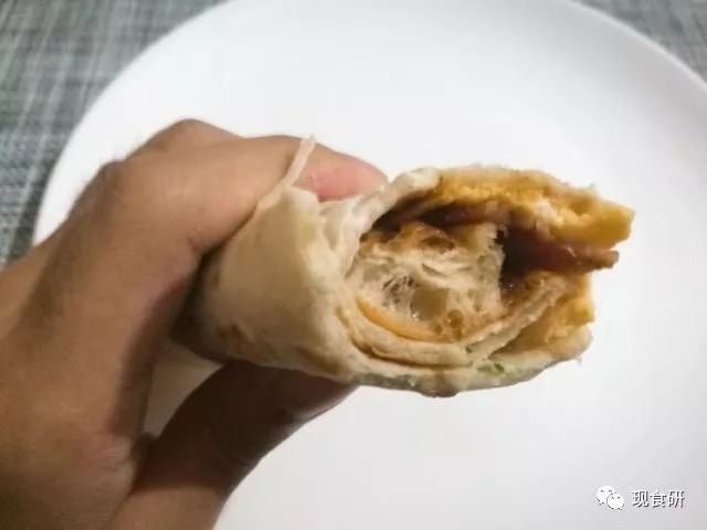 麦当劳煎饼好吃么？油条培根蛋麦煎饼测评